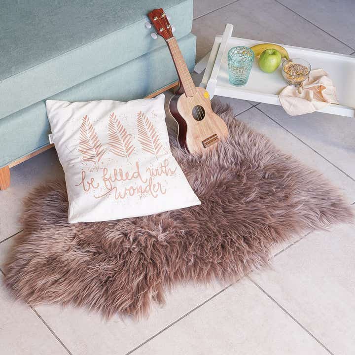 4' 9 x 6' Natural Sheepskin Freeform Rug