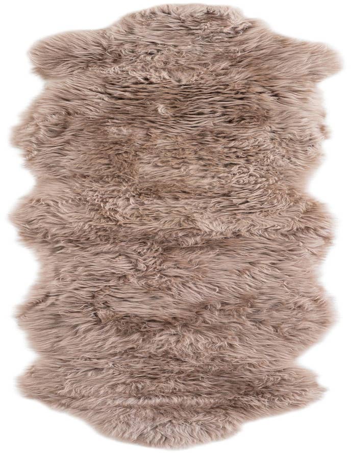 Detail image of 1' 10 x 6' Natural Sheepskin Freeform Rug
