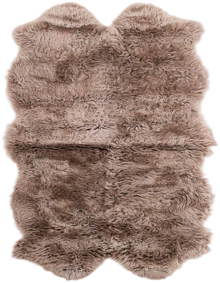 Detail image of 3' 3 x 6' Natural Sheepskin Freeform Rug