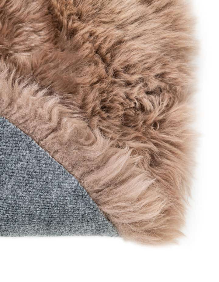 4' 9 x 6' Natural Sheepskin Freeform Rug