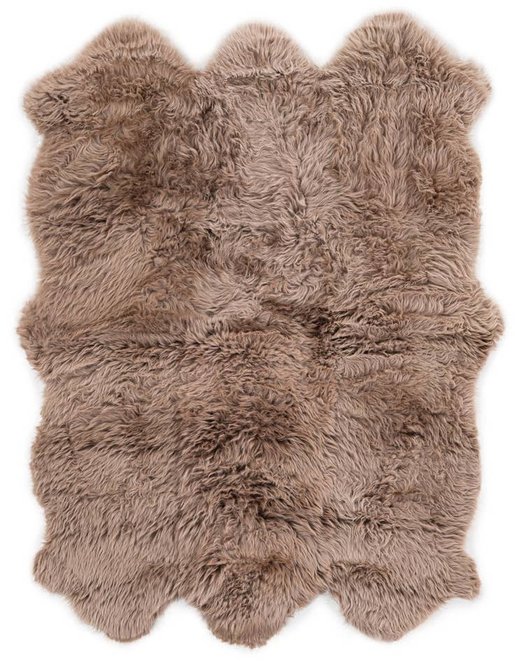 Detail image of 4' 9 x 6' Natural Sheepskin Freeform Rug