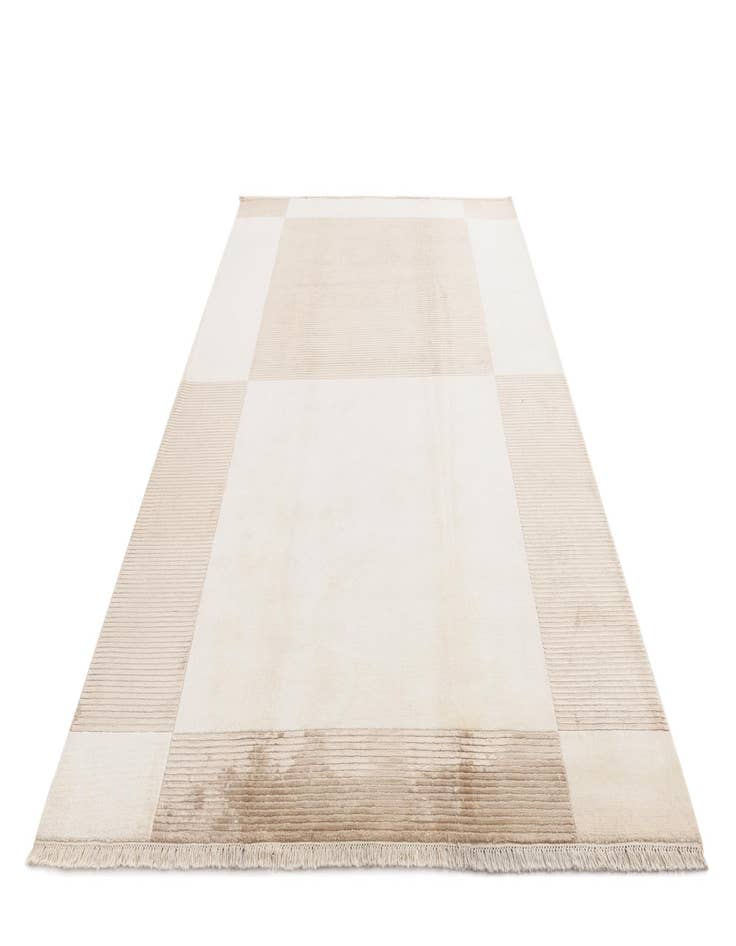 Detail image of 6' 6 x 9' 9  Hand Knotted Darya Wool Rug