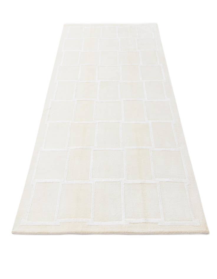 Detail image of 5' 7 x 8'  Hand Knotted Darya Wool Rug