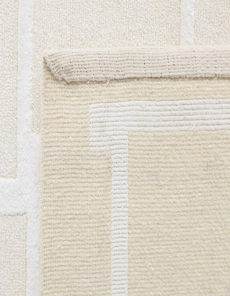 Detail image of 5' 7 x 8'  Hand Knotted Darya Wool Rug