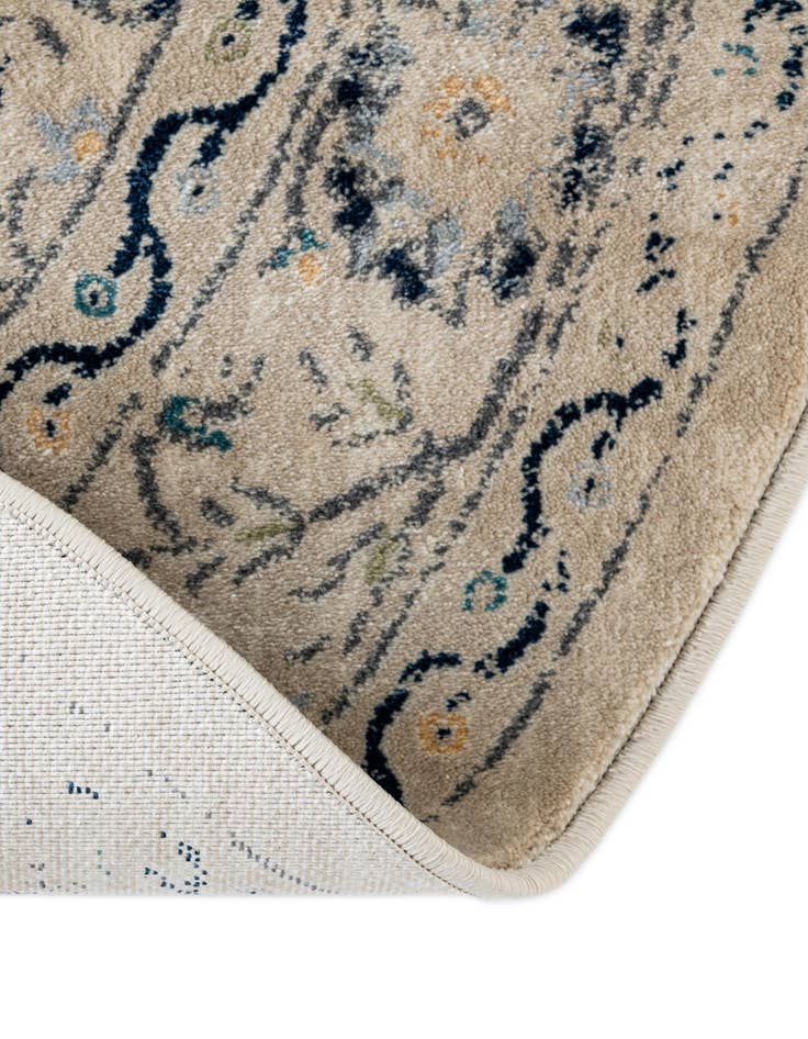 Detail image of 6' x 9' Dahlia Oval Rug