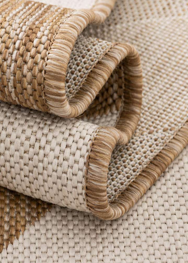 5' 3 x 8' Easy-Clean Jill Zarin Napa Indoor / Outdoor Oval Rug