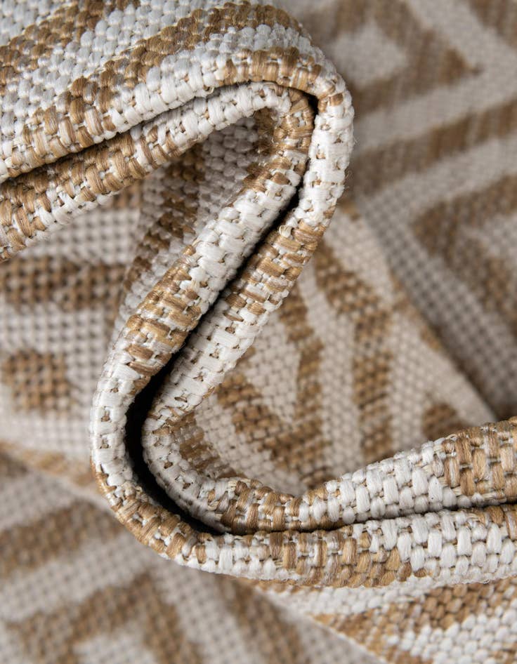 Detail image of 7' 10 x 10'  Washable Jill Zarin Costa Rica Indoor / Outdoor Oval Rug