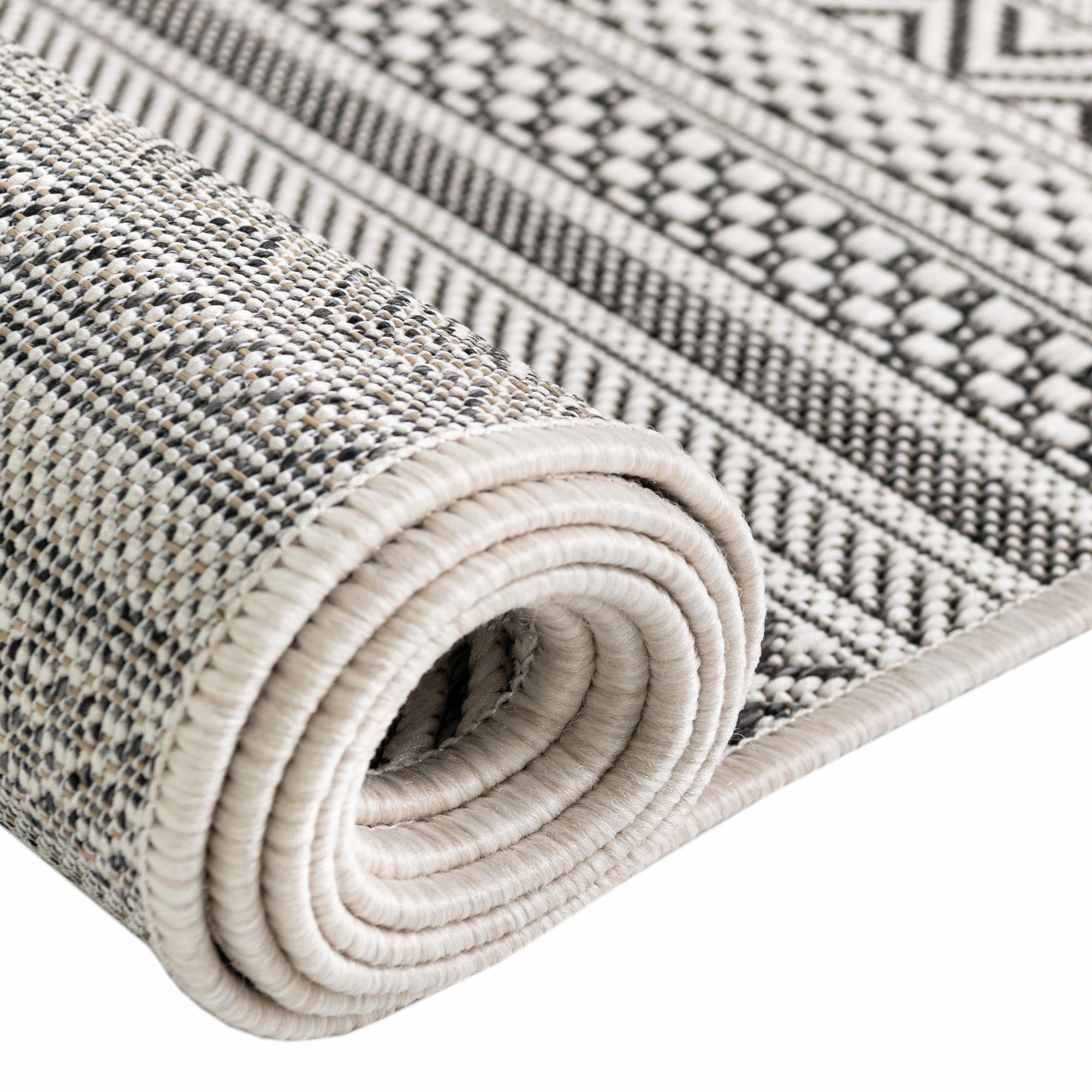 3' x 5' 3 Easy-Clean Striped Indoor / Outdoor Oval Rug