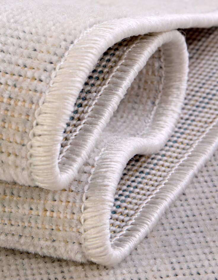 Detail image of 3' x 5' 3 SoHo Oval Rug