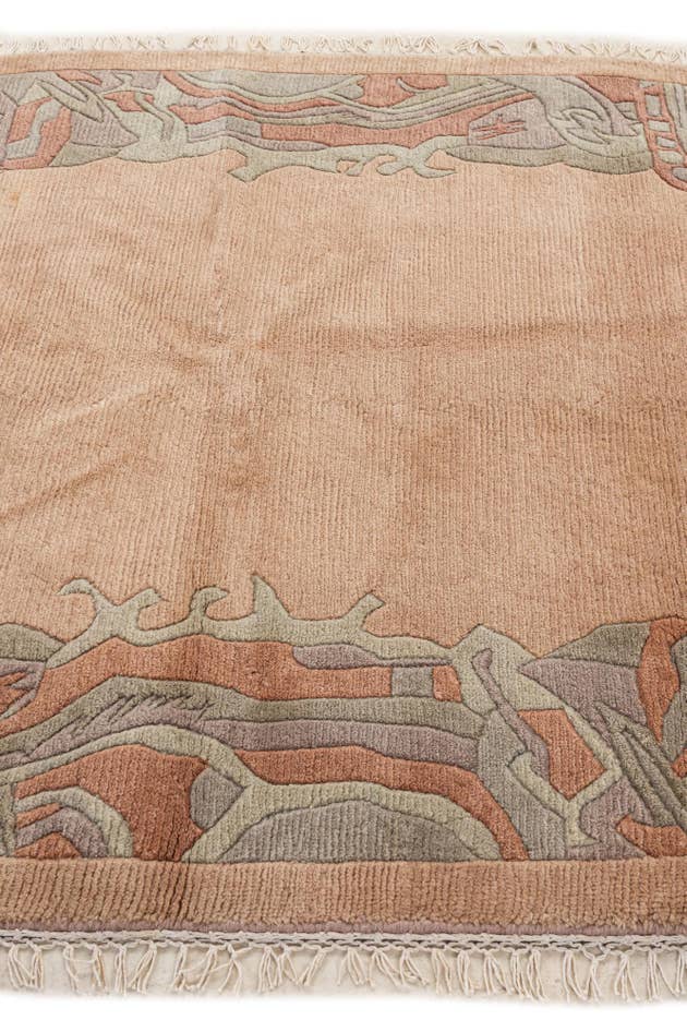 Detail image of 4' 1 x 6' Hand Knotted Tibet Wool Oval Rug