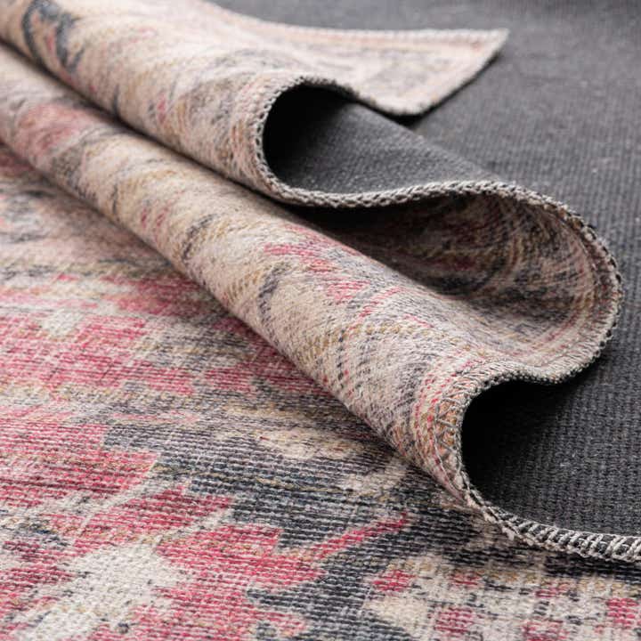 2' 7 x 16' 5 Washable Nostalgia Runner Rug
