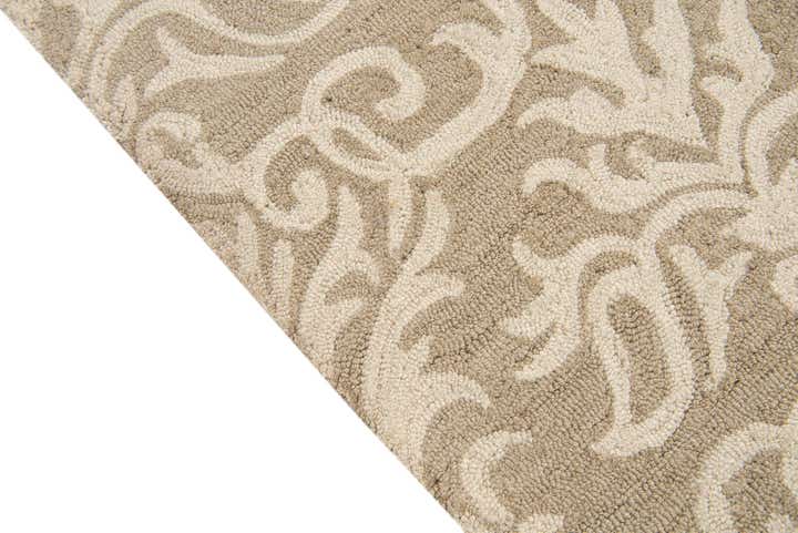 5' 1 x 7' Agra Rug