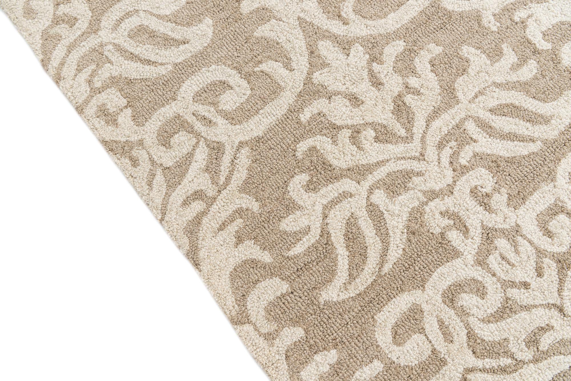 5' x 7' Agra Rug