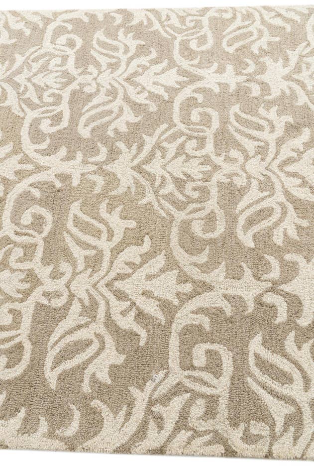 Detail image of 5' x 7' Agra Rug