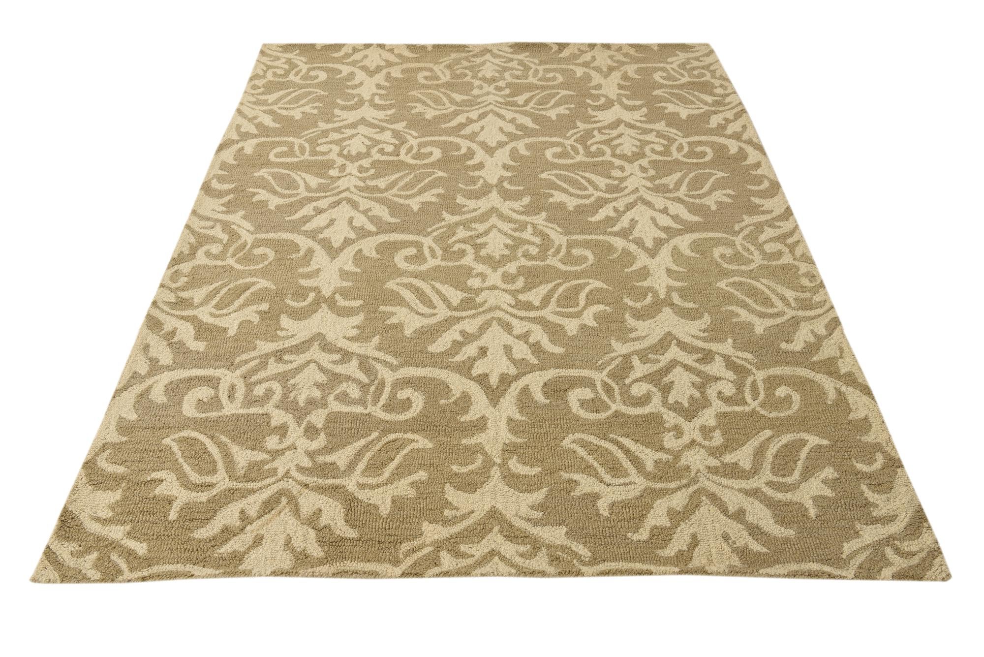 5' 1 x 7' Agra Rug