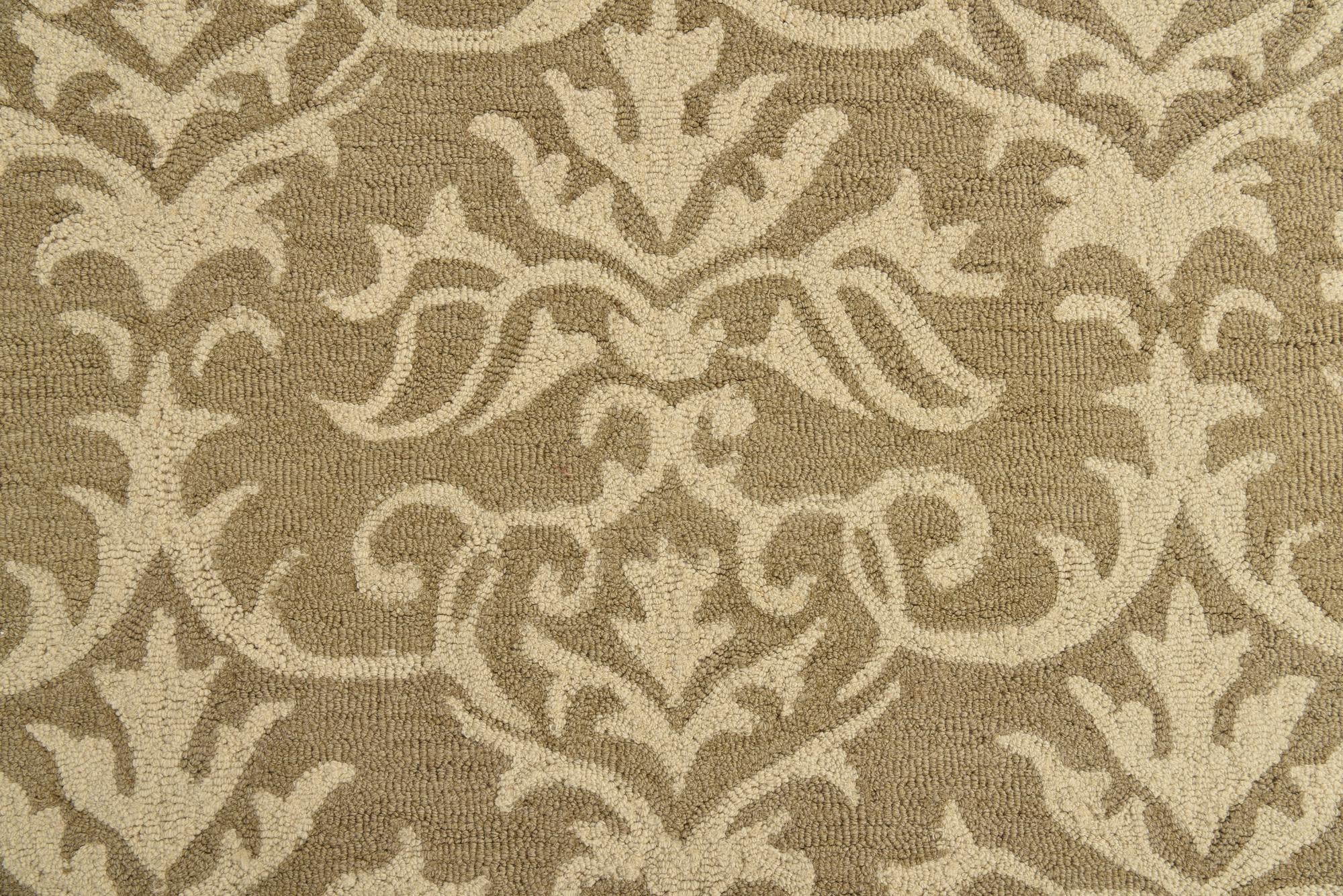 5' 1 x 7' Agra Rug