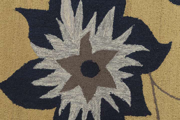 5' 1 x 8' Agra Rug