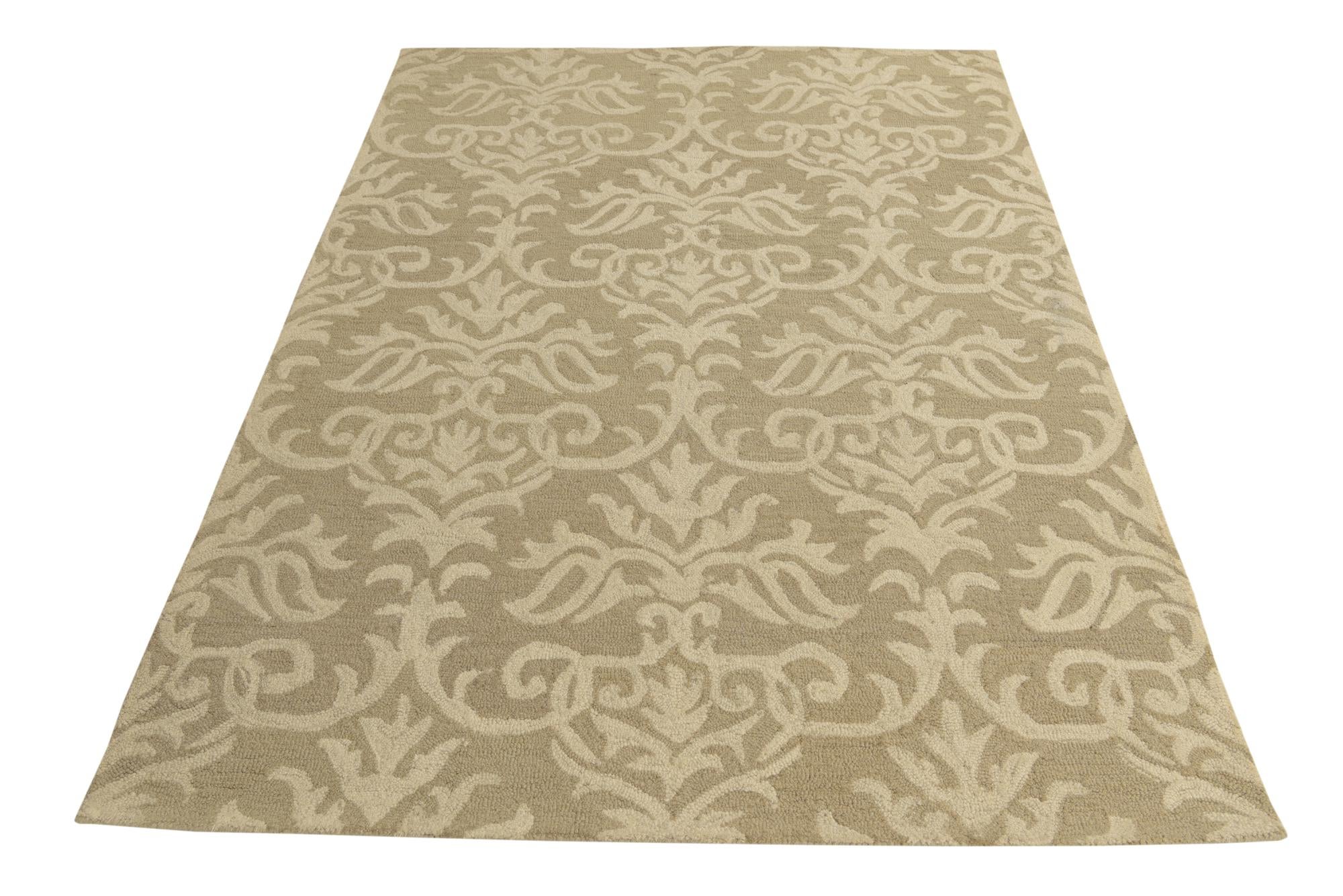 5' 1 x 7' Agra Rug