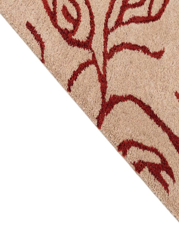 Detail image of 7' 11 x 10' 11 Agra Wool Rug