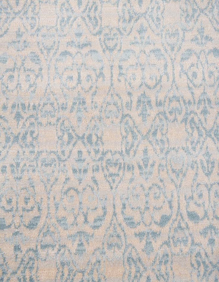 Detail image of 4' 10 x 8' Alexis Rug