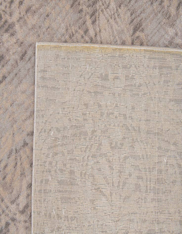 Detail image of 4' 10 x 8' Alexis Rug