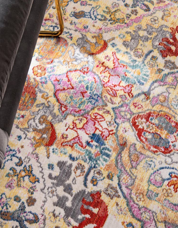 Detail image of 5' x 8' Alexis Rug
