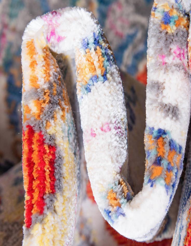 Detail image of 5' x 8' Alexis Rug