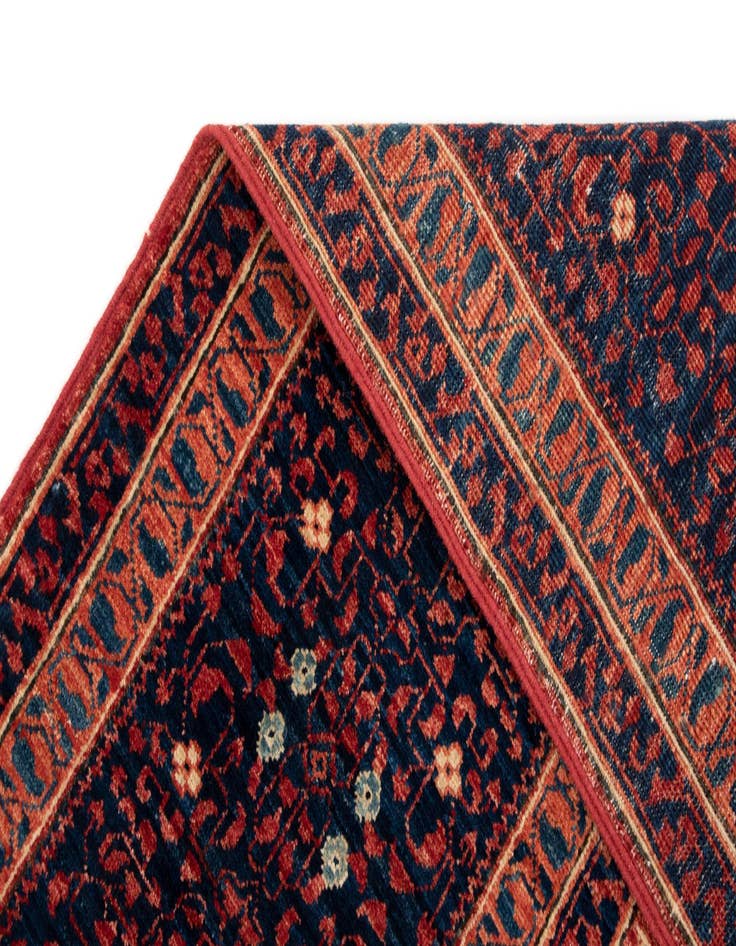 Detail image of 7' 10 x 9' 7 Amina Wool Rug