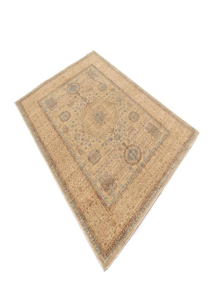 Detail image of 4' 11 x 6' 9 Amina Wool Rug