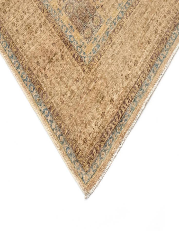 Detail image of 4' 11 x 6' 9 Amina Wool Rug