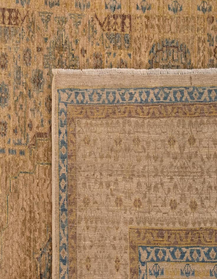 Detail image of 4' 11 x 6' 9 Amina Wool Rug