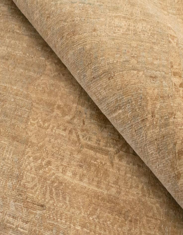 Detail image of 4' 10 x 6' 11 Amina Wool Rug