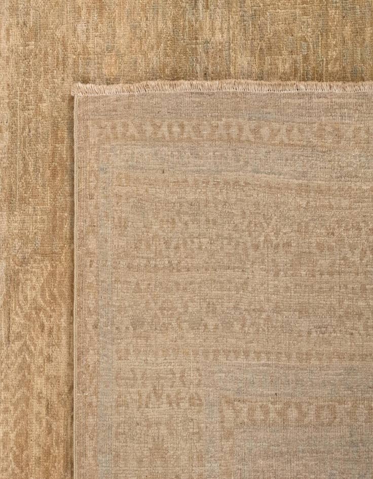 Detail image of 4' 10 x 6' 11 Amina Wool Rug