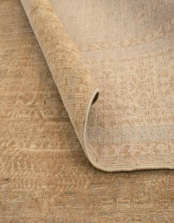 Detail image of 4' 10 x 6' 11 Amina Wool Rug