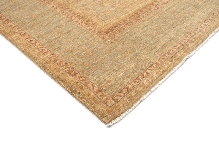 Detail image of 4' 9 x 6' 6 Amina Wool Rug