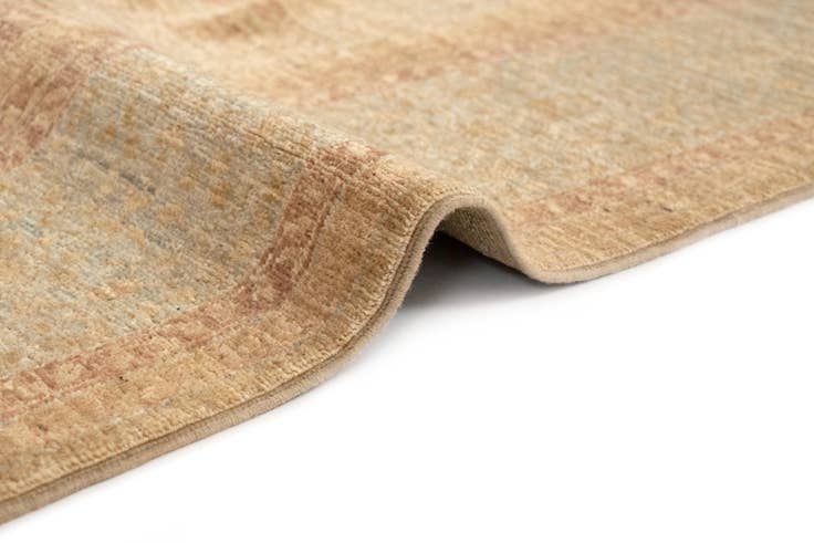 Detail image of 4' 9 x 6' 6 Amina Wool Rug