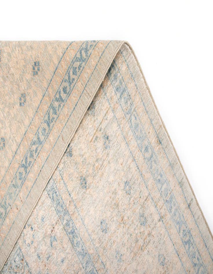 Detail image of 8' x 9' 10 Amina Wool Rug