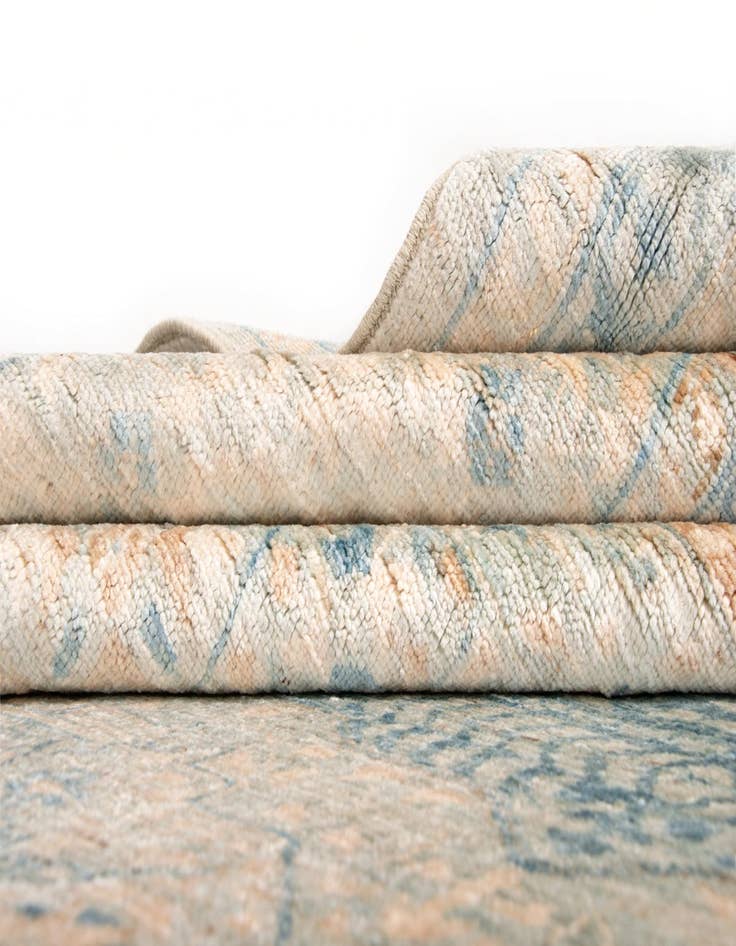 Detail image of 8' x 9' 10 Amina Wool Rug