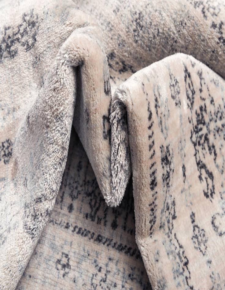 Detail image of 9' x 12' 2 Apollo Rug