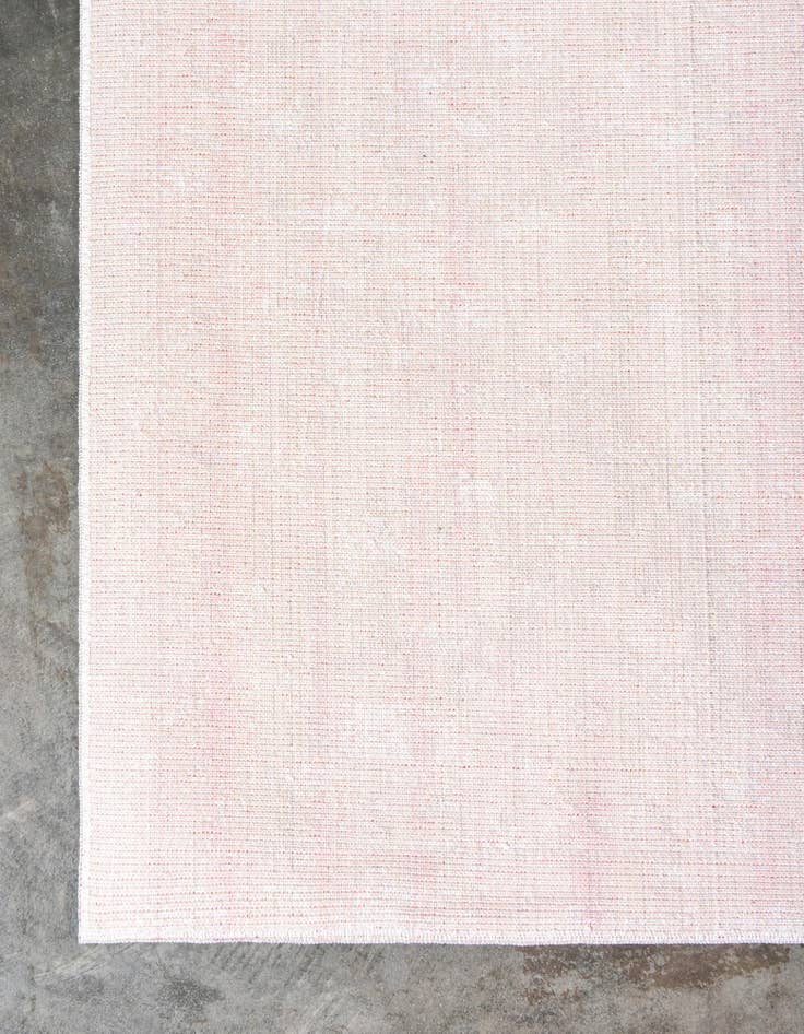 Detail image of 7' x 9' 10 Aqua Rug