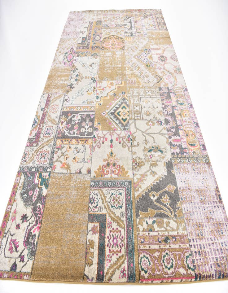 Detail image of 6' 7 x 9' 10 Aria Rug