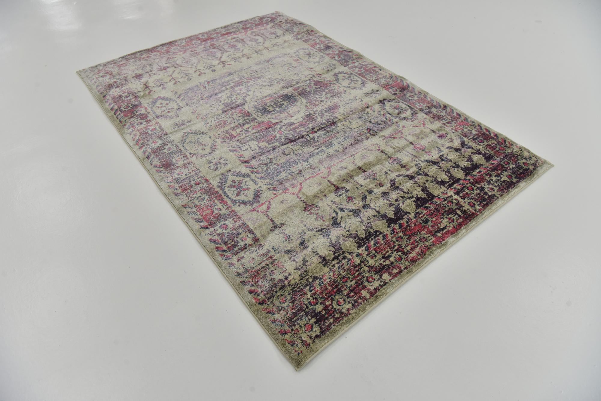 5' 2 x 7' 7 Aria Rug