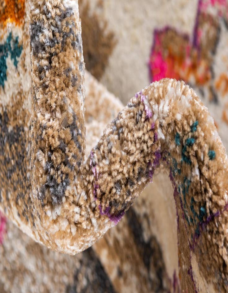 Detail image of 5' x 8' Aria Rug