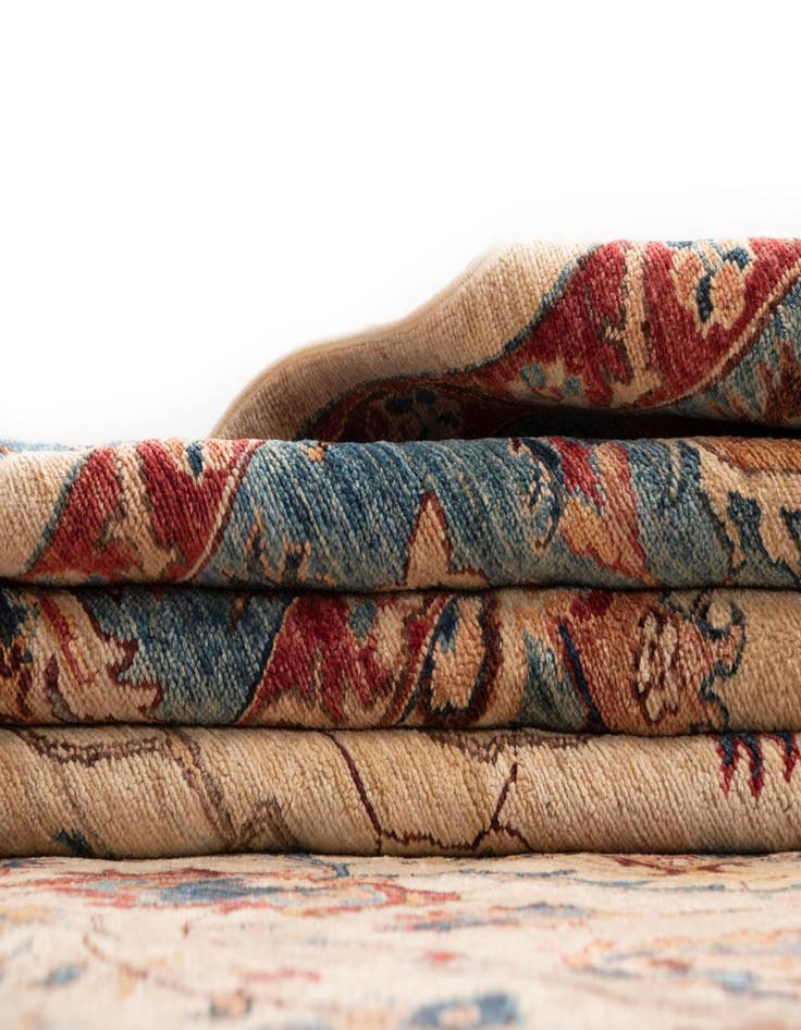 Detail image of 8' 3 x 11' 4 Ariana Fine Wool Rug