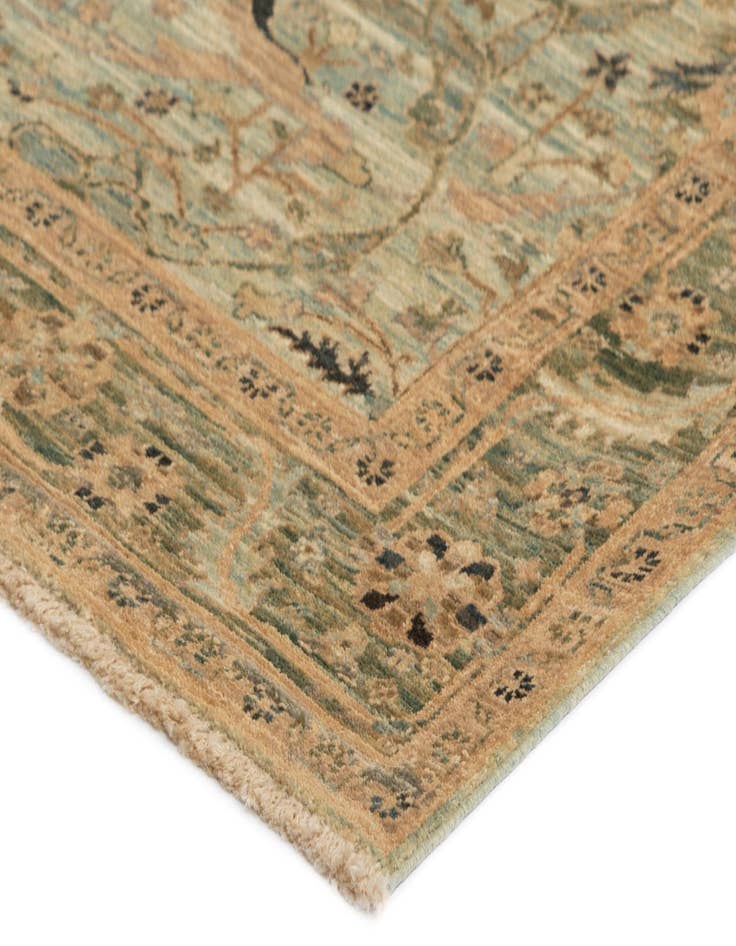 Detail image of 4' 1 x 5' 10 Ariana Ziegler Rug