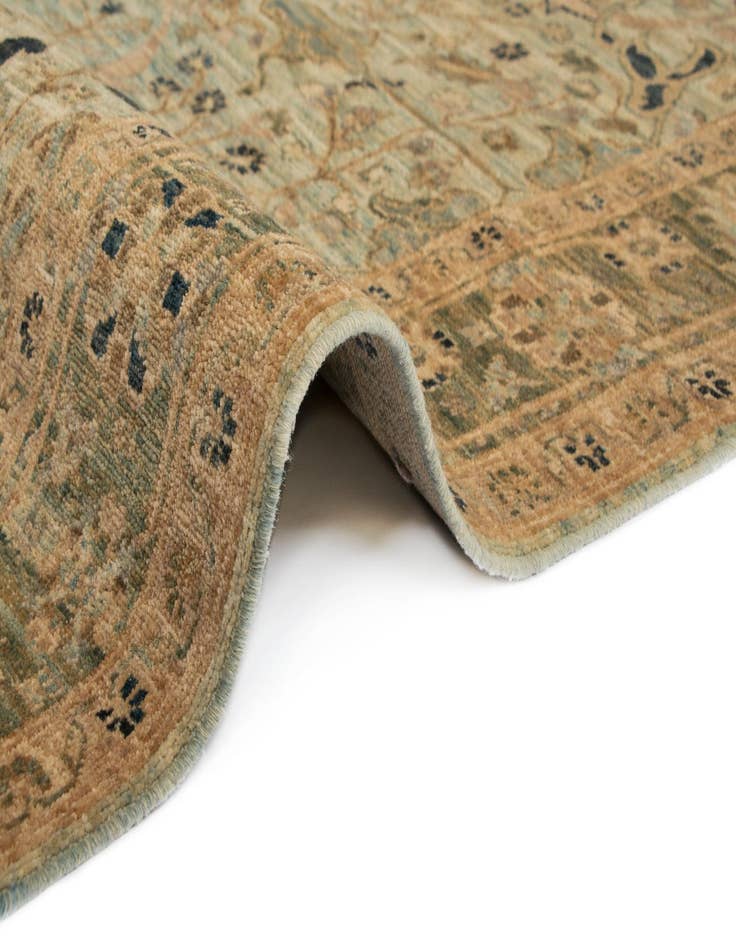 Detail image of 4' 1 x 5' 10 Ariana Ziegler Rug