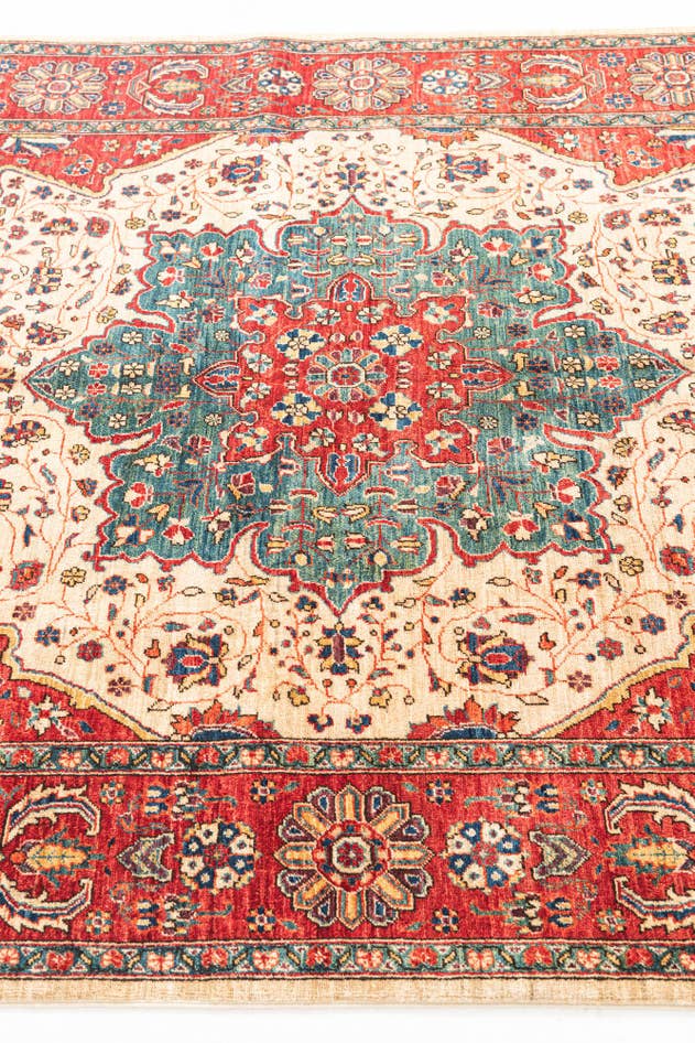 Detail image of 5' x 7' Hand Knotted Ariana Ziegler Oriental Rug