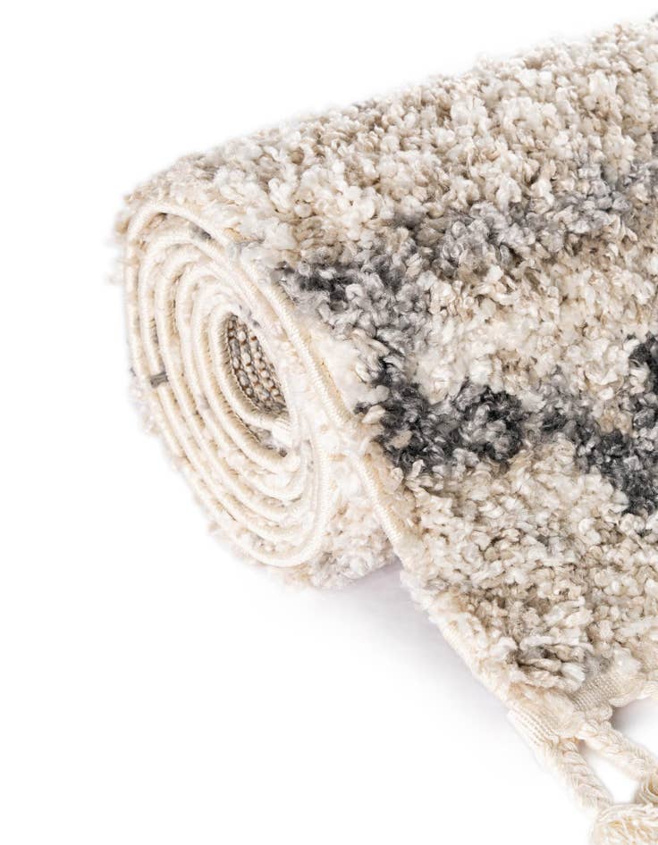 Detail image of 5' x 8' Athena Shag Rug