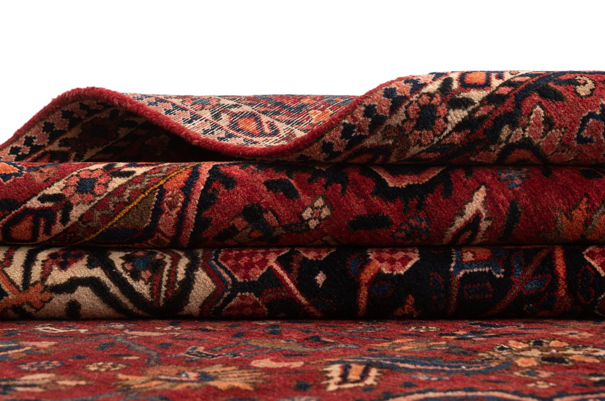7' x 10' 1 Bachtiar Wool Rug