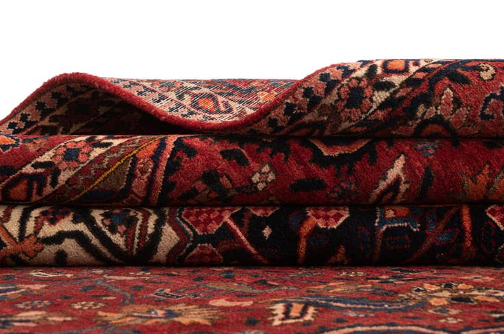 Detail image of 7' x 10' 1 Bachtiar Wool Rug